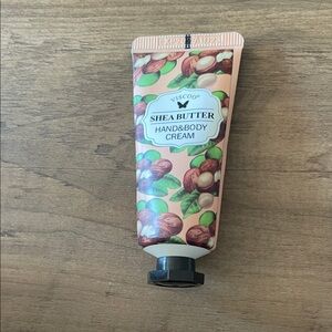 FREE GIFT WITH PURCHASE